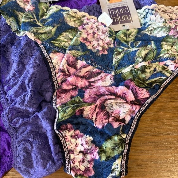 HANKY PANKY NWT Set of 5 Original Rise Signature Lace Thongs Floral Solid Purple - Picture 3 of 4